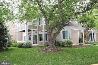 12293 Fort Buffalo Cir Unit 493, Fairfax, VA 22033