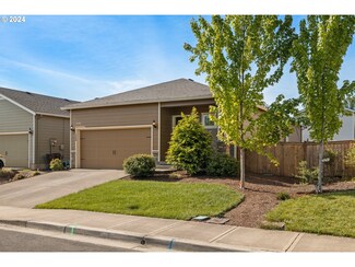 1006 Bear Creek Dr, Molalla, OR 97038