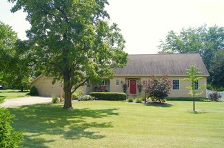 910 Pierceton Rd, Winona Lake, IN 46590