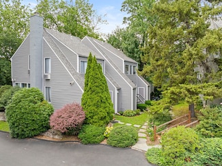 421 Glenbrook Rd Unit 2, Stamford, CT 06906