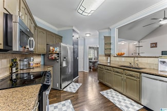 305 Woodbury Dr, Sterrett, AL 35147