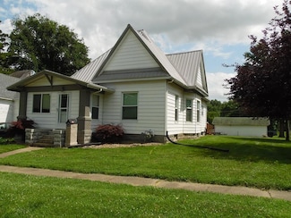 721 Hansen Ave, Brookfield, MO 64628
