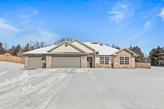 195 E Honey Ln, Columbia, MO 65202
