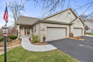 285 Cardinal Ridge Dr Unit 285, Pewaukee, WI 53072