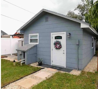 520 20th Ave N, Lake Worth, FL 33460