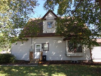 410 E Dewey St, Platteville, WI 53818