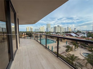 19667 Turnberry Way Unit 5B, Aventura, FL 33180