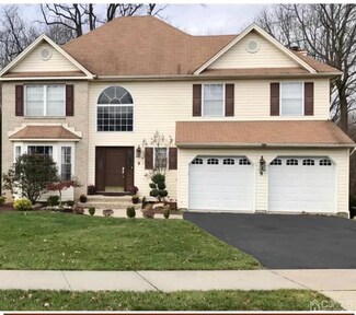 9 Tutty Cir, Sayreville, NJ 08872