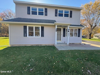 26 E Wiggand Dr, Glenmont, NY 12077