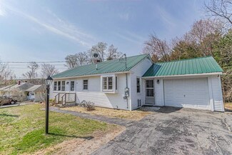 28 Sunset Ave, Wilton, ME 04294