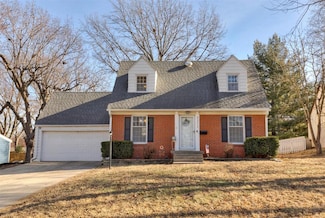 3217 45th St, Des Moines, IA 50310