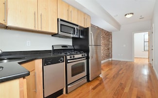 314 Monroe St Unit 8, Hoboken, NJ 07030