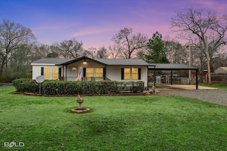 8188 Sundown Dr, Mooringsport, LA 71060