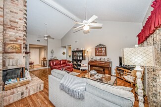 1919 Vinces Bridge, Sugar Land, TX 77478