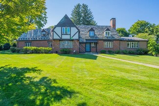 39 Meriam St, Lexington, MA 02420