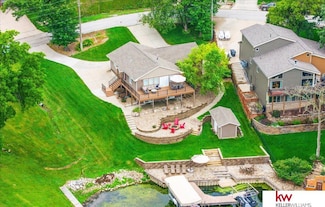 8833 Verdon Cir, Plattsmouth, NE 68048