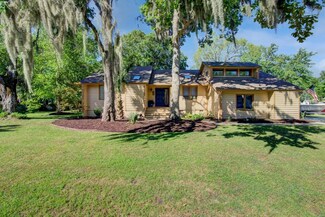 1 Dunvegan Dr, Charleston, SC 29414