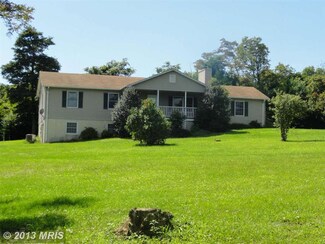 21 Virginia Pines Ln, Chester Gap, VA