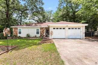 214 Highland Dr, Warner Robins, GA 31088