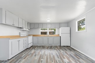 1714 Massey Tompkins Rd, Baytown, TX 77521
