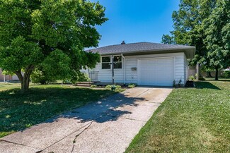 140 W Overlook Dr, Eastlake, OH 44095