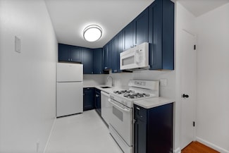 2025 E Greenwich Ave Unit 122, Milwaukee, WI 53211