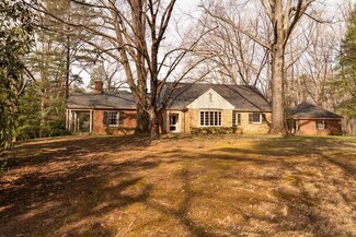 1853 Cumberland Rd, Farmville, VA 23901