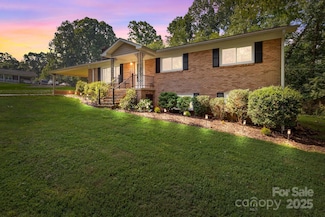 143 Bostian Lake Rd, Statesville, NC 28677