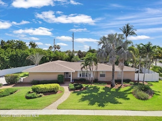 704 Malibu Ln, Indialantic, FL 32903