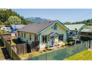 380 3rd Ave, Powers, OR 97466