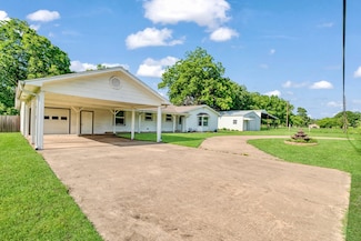 6725 Pine Mill Rd, Reno, TX 75462