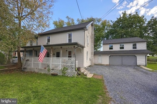 80 Paradise Ln, Paradise, PA 17562