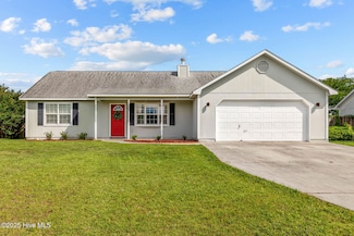 425 Dion Dr, Hubert, NC 28539