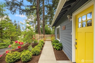 2441 NE 182nd St, Shoreline, WA 98155