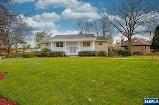 589 Barr Ct, Rivervale, NJ 07675