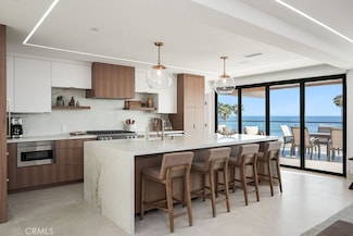 3047 Ocean Blvd, Corona Del Mar, CA 92625