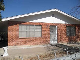 2702 Barrios St, Laredo, TX 78043