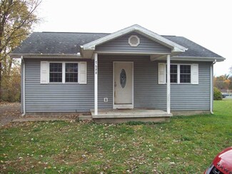 7688 E Scott St, Dugger, IN 47848