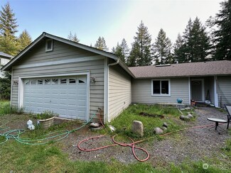 17015 Vail Loop Rd SE, Rainier, WA 98576