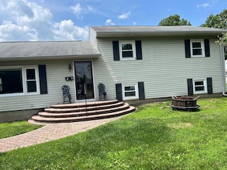 10 Cannon Dr, New Windsor, NY 12553