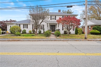 446 Budlong Rd, Cranston, RI 02920