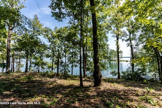 143 Luannes Point, Alexander City, AL 35010
