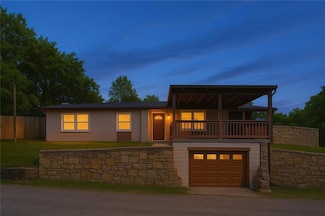 3705 N Walrond Ave, Kansas City, MO 64117