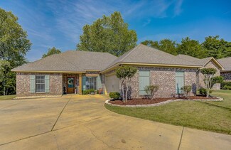 155 Clifton Dr, Vicksburg, MS 39183