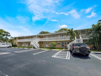 2213 NE 1st Ct Unit 204, Boynton Beach, FL 33435