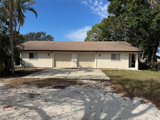 4216 & 4218 76th St W, Bradenton, FL 34209