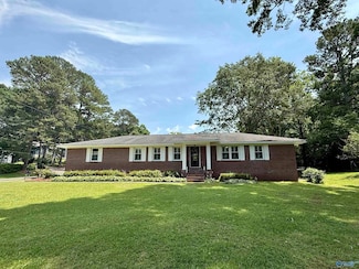 801 Woodmar Dr, Gadsden, AL 35906