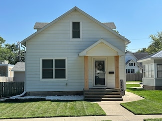 908 9th Ave, Fulton, IL 61252