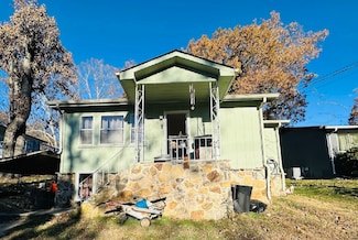 613 W 4th Ave, Lenoir City, TN 37771