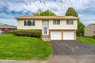 7A Caroline St, Latham, NY 12110